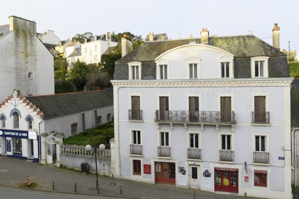 6 - Cocagne - Vue rue location pour 9 personnes Belle-île